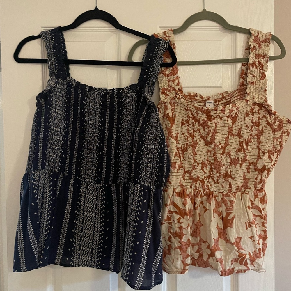Bundle of two Old Navy XL tops